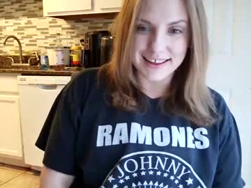 tinywithtiddies's chat room