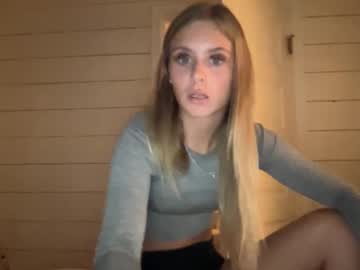 carlybora's chat room