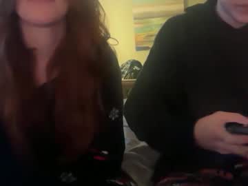 redheadandbigpeenar's chat room