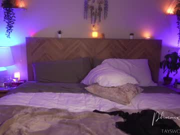 phoenix_taylor's chat room