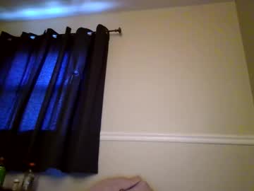 footsiebootsie32's chat room