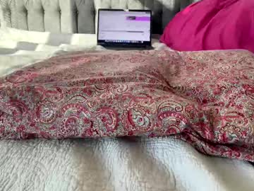 hawt_ass_milf's chat room