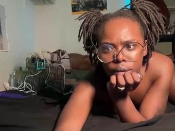 kinkycoupleinteracial's chat room