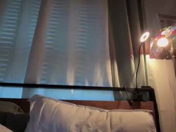 little_lies's chat room