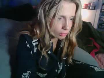 lolaa555's chat room