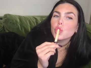 stacywithuu's chat room