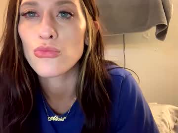 aliciacolette123's chat room