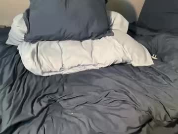 ellalowe's chat room