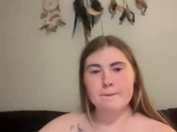 twinfl4m3ss's chat room