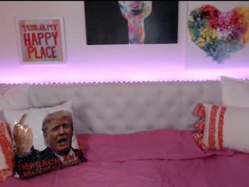 holihurricane's chat room