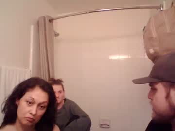 lilbratty_clouds_ogpuffdragon's chat room