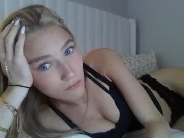 emmabrooksxo's chat room