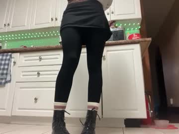 kinkycoupleinteracial's chat room