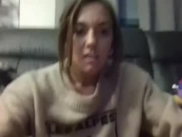 strokinaces1's chat room