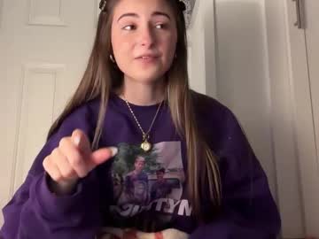 fantasyella's chat room