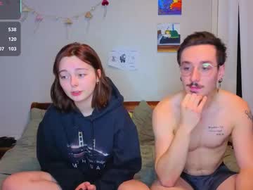 mamiclouds's chat room