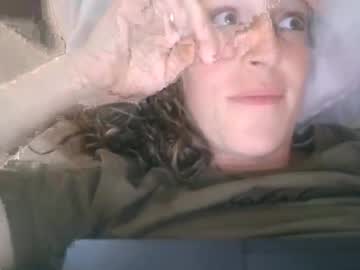 claralafontaine's chat room