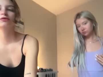 lilyyymonroee's chat room