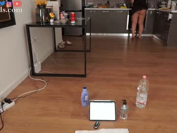 serareads's chat room