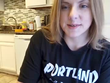 tinywithtiddies's chat room