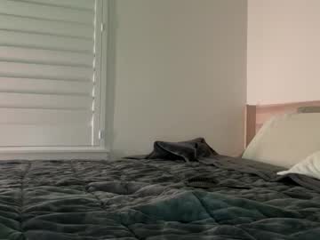 ella_hill's chat room