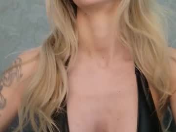 v_deville's chat room