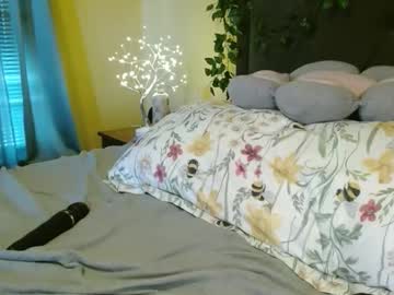 skybella_'s chat room