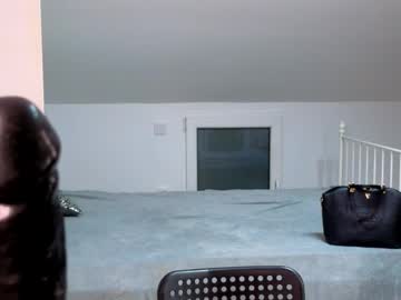 alesquirt's chat room