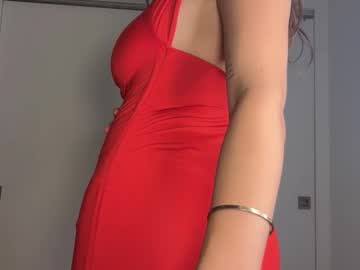 elenahere4u's chat room