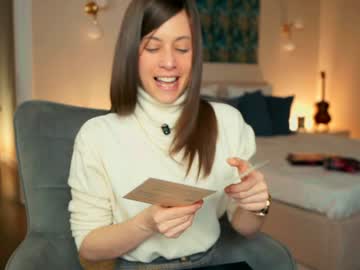 newchloe18's chat room