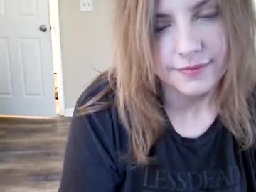 tinywithtiddies's chat room