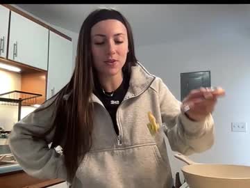 laylahlaylah1's chat room