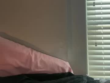 prettypetitedoll's chat room