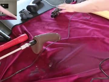 juliannmilfnextdoor's chat room