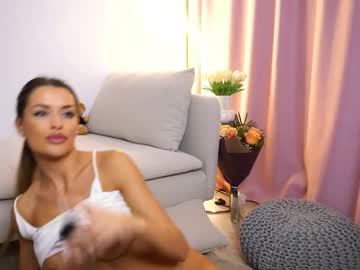 cassievos's chat room