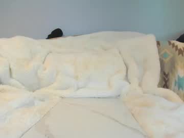 eatmygingersnapps's chat room