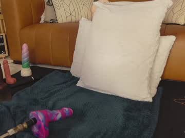 taylor_love_303's chat room