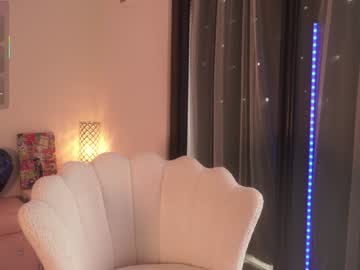 mysticxkitty's chat room