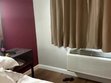 deepthroatqueen33's chat room