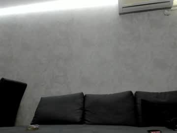 v_deville's chat room