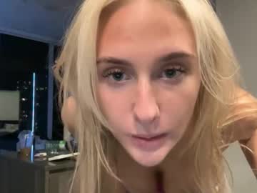 lightbluepufferfish's chat room