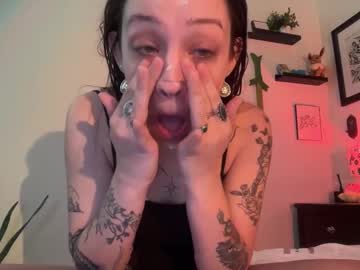 hannahtaylorr's chat room