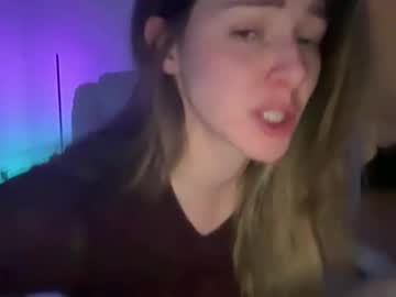 peacheekitty's chat room