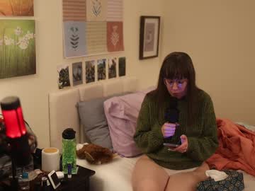 ellynaomi's chat room