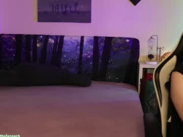 widthofapeach's chat room