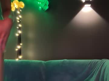 ella_hill's chat room