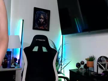 cumguzzlingskank's chat room