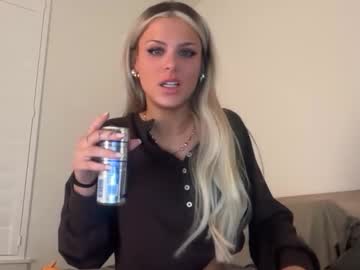 ella_hill's chat room