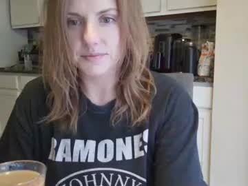 tinywithtiddies's chat room