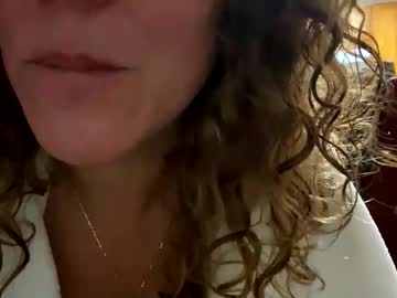 velvet81611's chat room